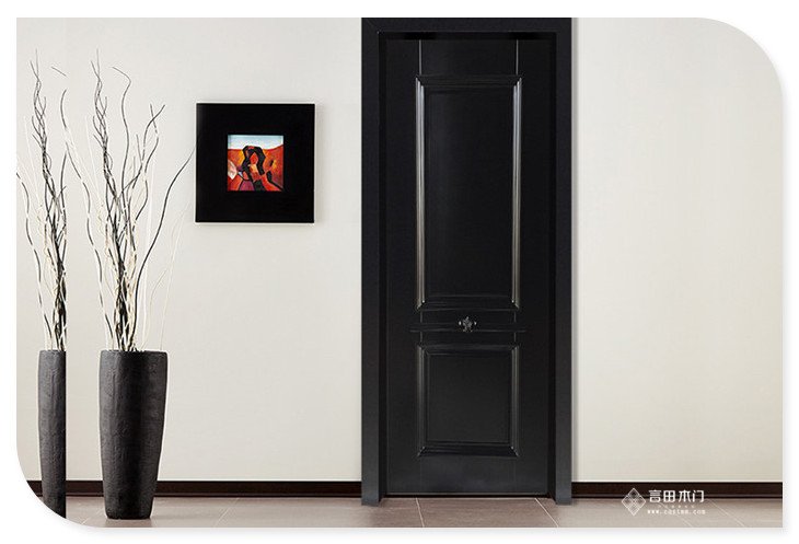 小编去年曾写过一篇文章, 觉得黑色开放漆的木门,好看, 可用于办公